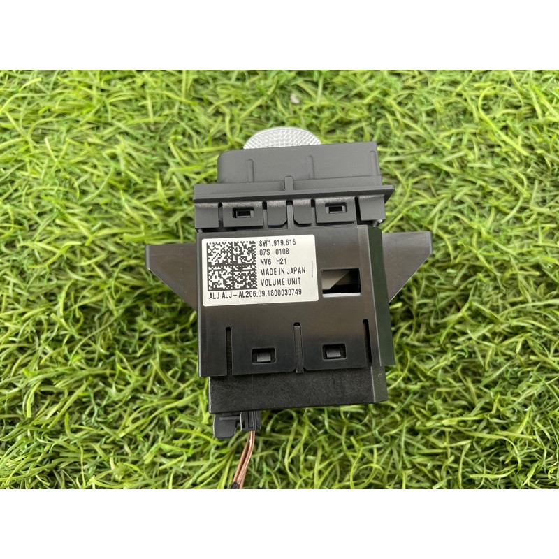 Кнопки мультимедиа (электрика / кнопки) Audi A5 F5 2019 2.0 TFSI 8W1919616