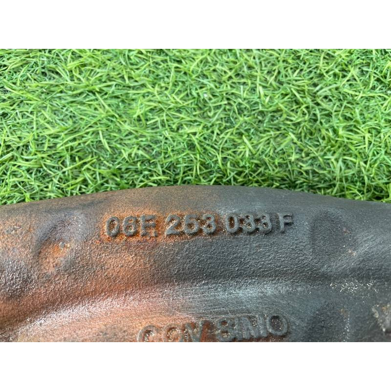 Коллектор выпускной (выпускная система) Audi Q5 8R 2012 3.2 CALB 06E253031K