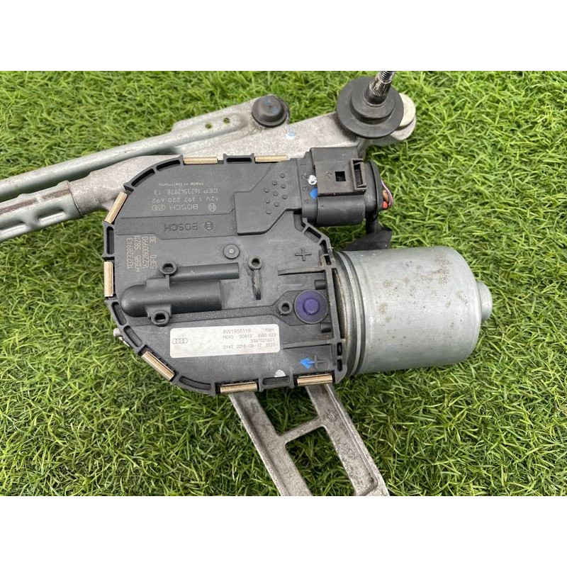 Трапеция дворников (кузов и элементы) AUDI A4 B9 2017 2.0L 8W1955023A