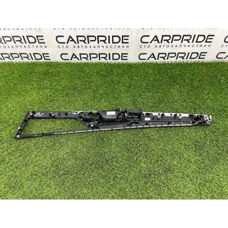 Декоративна накладка карти дверей (салон) AUDI A8 D4 2011 4,2 4H4867085V58