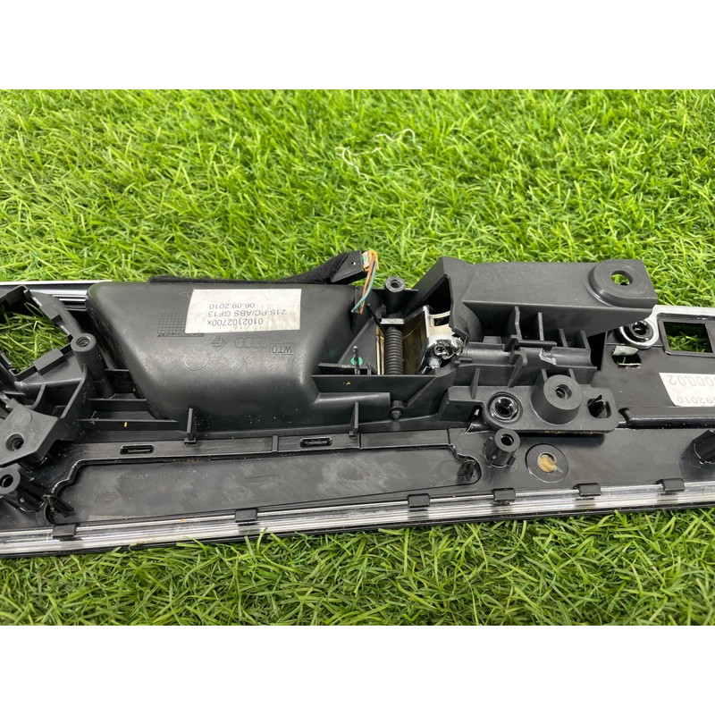 Декоративна накладка карти дверей (салон) AUDI A8 D4 2011 4,2 4H4867085V58