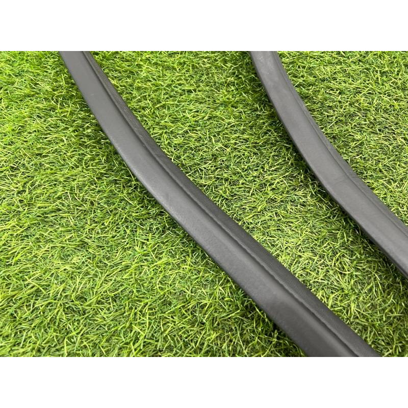 Уплотнитель проема двери (кузов и элементы) FORD Focus MK3 2016 1.0 CV6Z5825324A