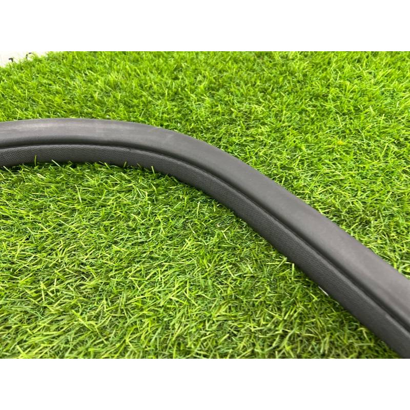 Уплотнитель проема двери (кузов и элементы) FORD Focus MK3 2016 1.0 CV6Z5825324A