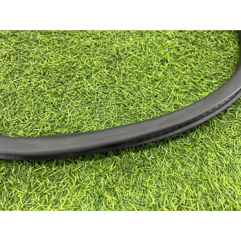 Уплотнитель проема двери (кузов и элементы) FORD Focus MK3 2016 1.0 CV6Z5825324A