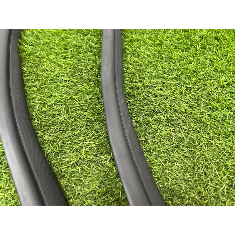 Уплотнитель проема двери (кузов и элементы) FORD Focus MK3 2016 1.0 CV6Z5825324A