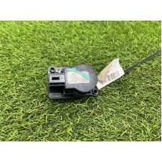 Привод заслонки отопителя