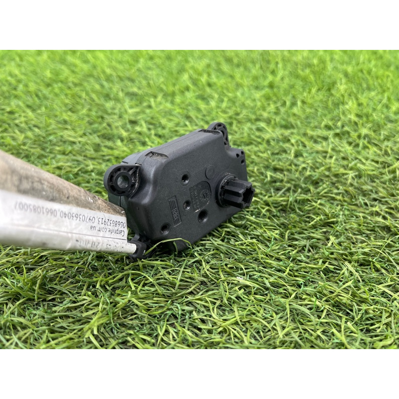 Привод заслонки отопителя (отопление и кондиционирование) FORD Focus MK3 2014 2.0 AV6Z-19E616-A