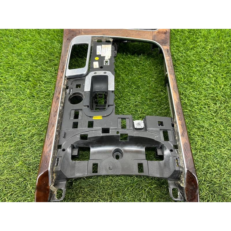 Накладка центральной консоли (салон) AUDI A8 D4 2011 4,2 4H1863240H1WV