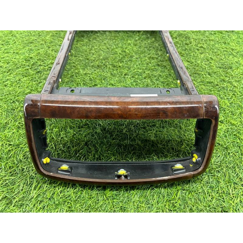 Накладка центральной консоли (салон) AUDI A8 D4 2011 4,2 4H1863240H1WV