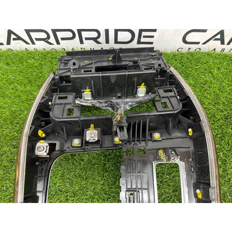 Накладка центральной консоли (салон) AUDI A8 D4 2011 4,2 4H1863240H1WV