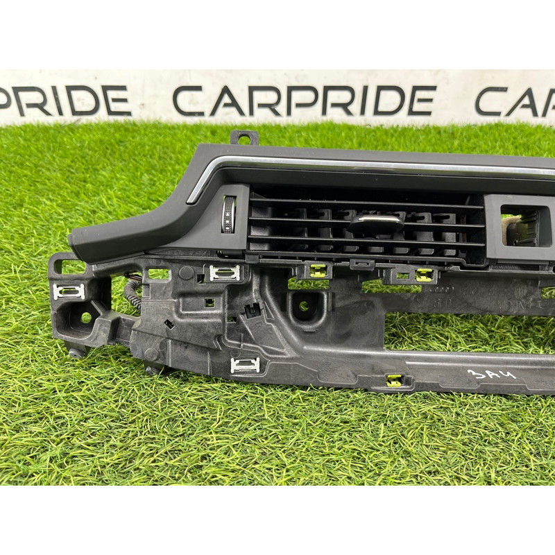 Центральный дефлектор салона (салон) AUDI A4 B9 2017 2.0L 8W1820902E6PS