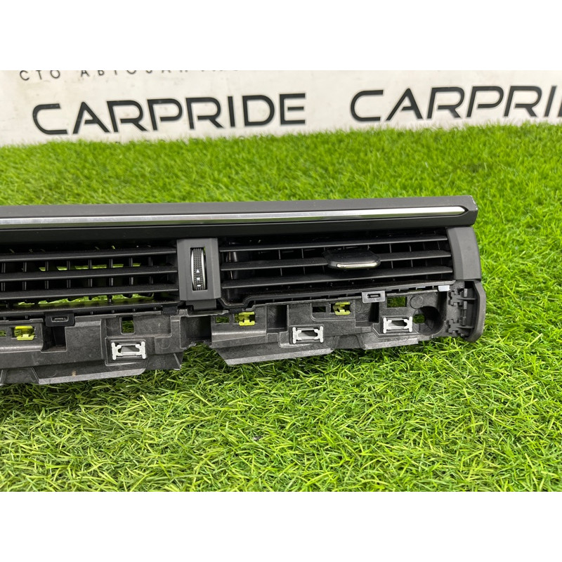 Центральный дефлектор салона (салон) AUDI A4 B9 2017 2.0L 8W1820902E6PS