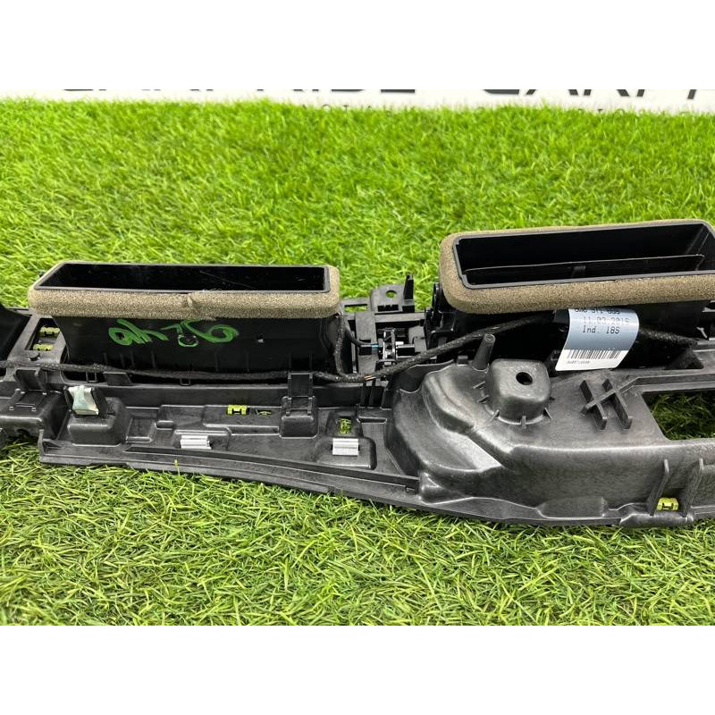 Центральный дефлектор салона (салон) AUDI A4 B9 2017 2.0L 8W1820902E6PS