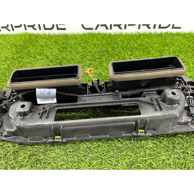 Центральный дефлектор салона (салон) AUDI A4 B9 2017 2.0L 8W1820902E6PS