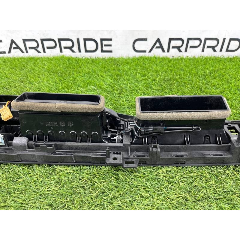 Центральный дефлектор салона (салон) AUDI A4 B9 2017 2.0L 8W1820902E6PS