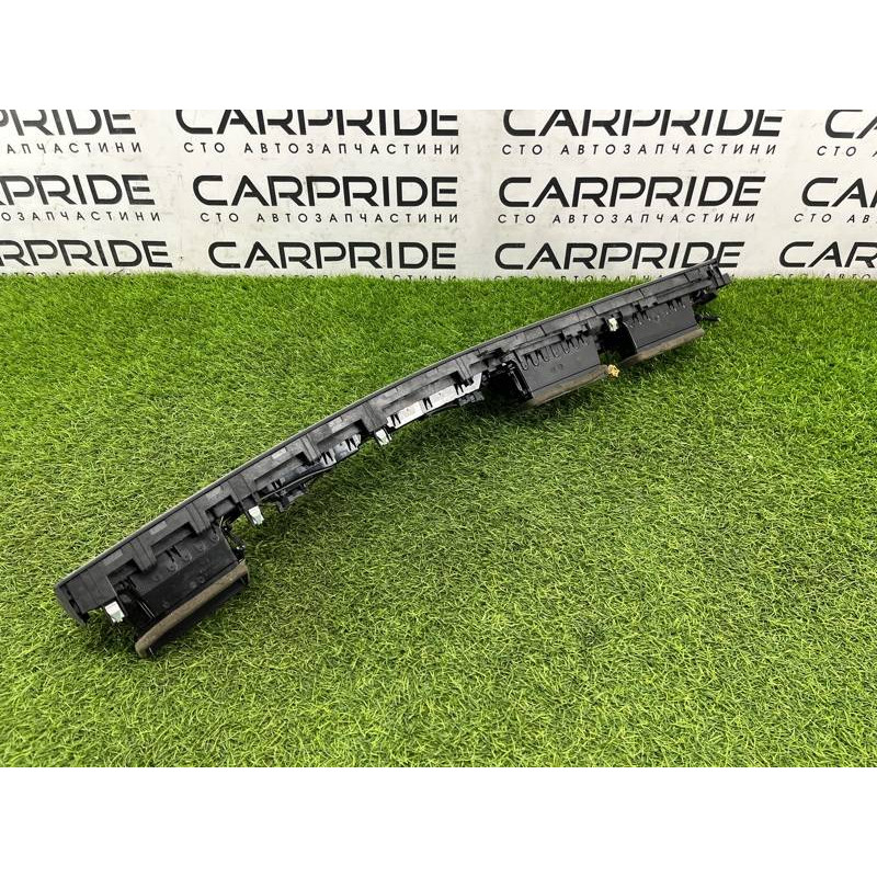 Центральный дефлектор салона (салон) Audi A5 F5 2019 2.0 TFSI 8W1820902D6PS