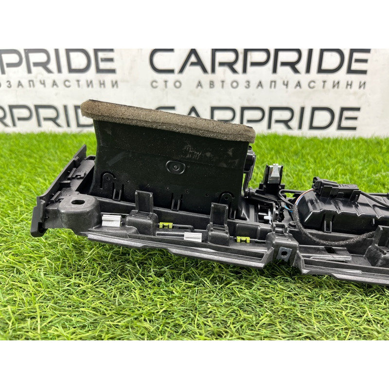 Центральный дефлектор салона (салон) Audi A5 F5 2019 2.0 TFSI 8W1820902D6PS