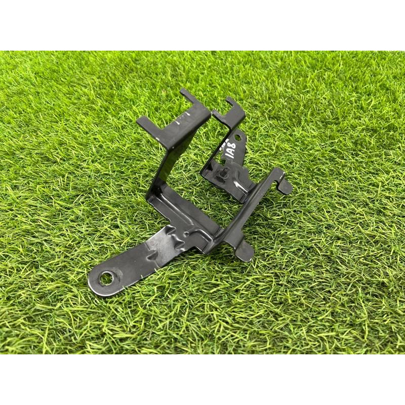 Кронштейн звукового сигнала (кузов и элементы) AUDI A8 D4 2011 4,2 4h0951229