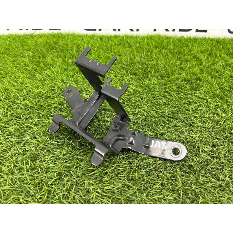 Кронштейн звукового сигнала (кузов и элементы) AUDI A8 D4 2011 4,2 4h0951229