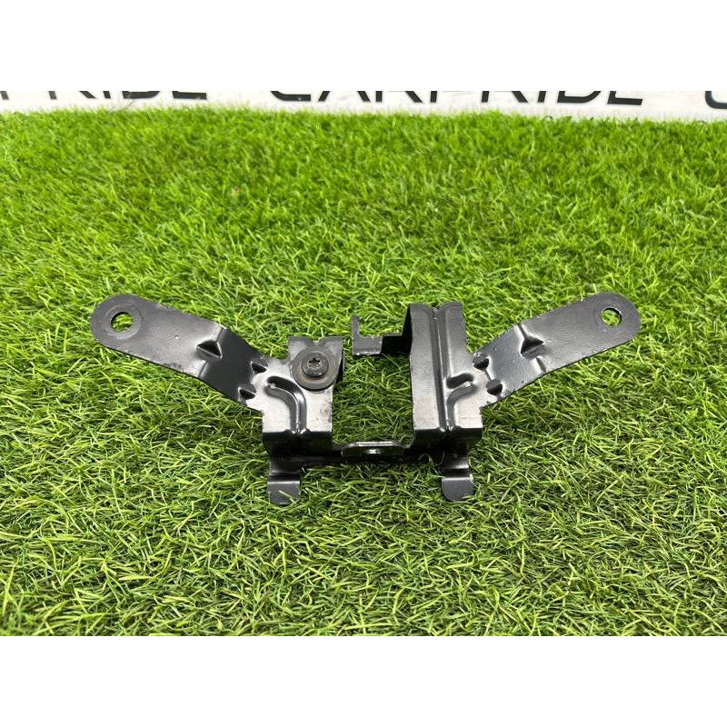 Кронштейн звукового сигнала (кузов и элементы) AUDI A8 D4 2011 4,2 4h0951229