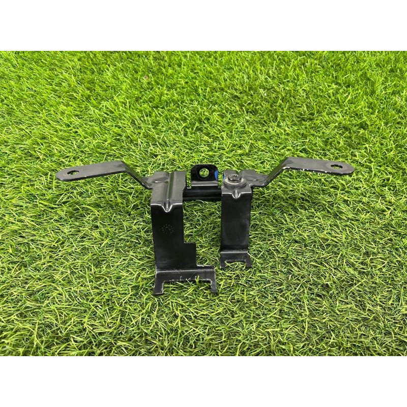 Кронштейн звукового сигнала (кузов и элементы) AUDI A8 D4 2011 4,2 4h0951229