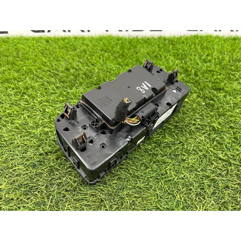 Блок кнопок мультимедиа (электрика / блок управления) AUDI A8 D4 2011 4,2 4H1919600M