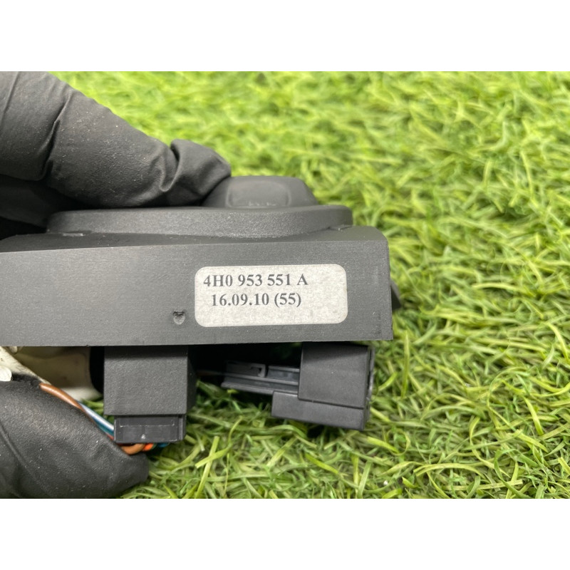 Кнопка регулировки положения руля (электрика / кнопки) AUDI A8 D4 2011 4,2 4H0953551A