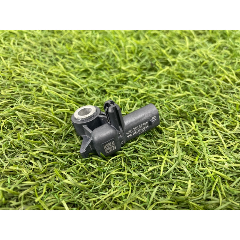 Датчик удара (электрика / датчики) AUDI A4 B9 2017 2.0L 4M0959643