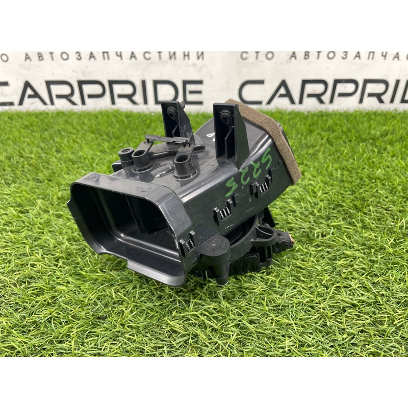 Дефлектор воздуховода (салон) AUDI A8 D4 2011 4,2 4H1819353A