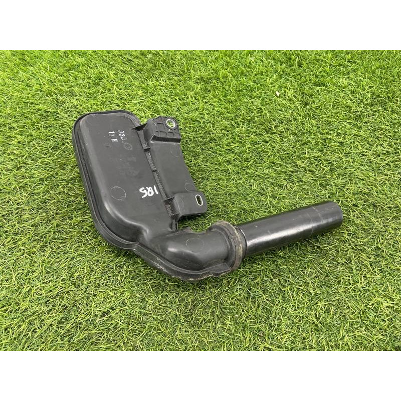 Горловина бачка омивача (кузов і елементи) Audi Q5 8R 2012 3.2 CALB 8R0955452