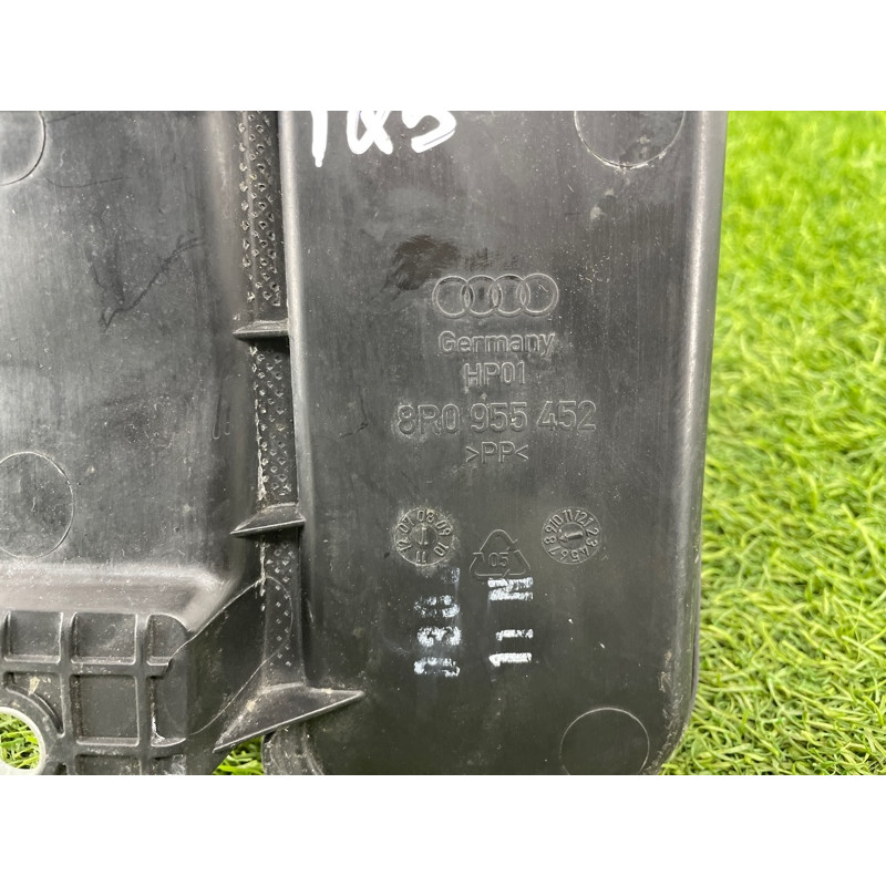 Горловина бачка омивача (кузов і елементи) Audi Q5 8R 2012 3.2 CALB 8R0955452
