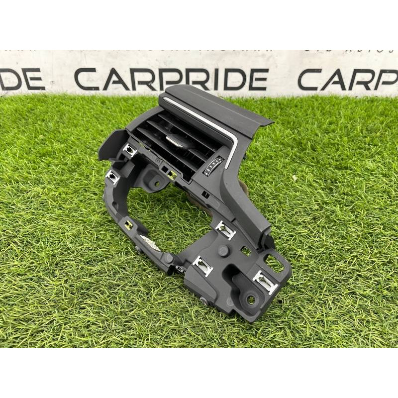 Дефлектор воздуховода (салон) AUDI A4 B9 2017 2.0L 8W1820901B6PS