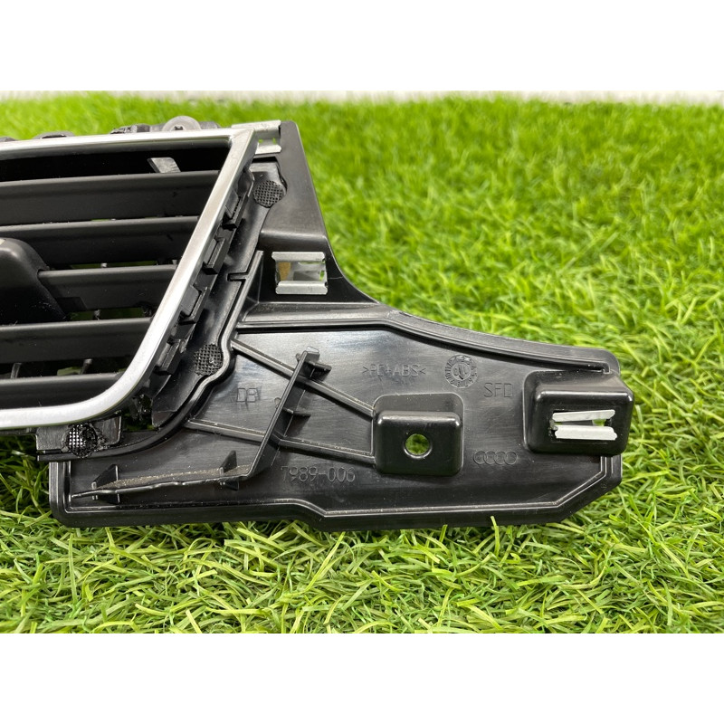 Дефлектор воздуховода (салон) AUDI A8 D4 2011 4,2 4H1820901AWVF