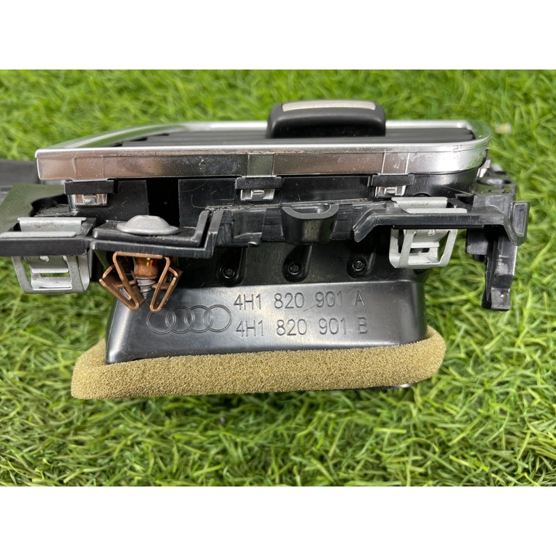 Дефлектор воздуховода (салон) AUDI A8 D4 2011 4,2 4H1820901AWVF