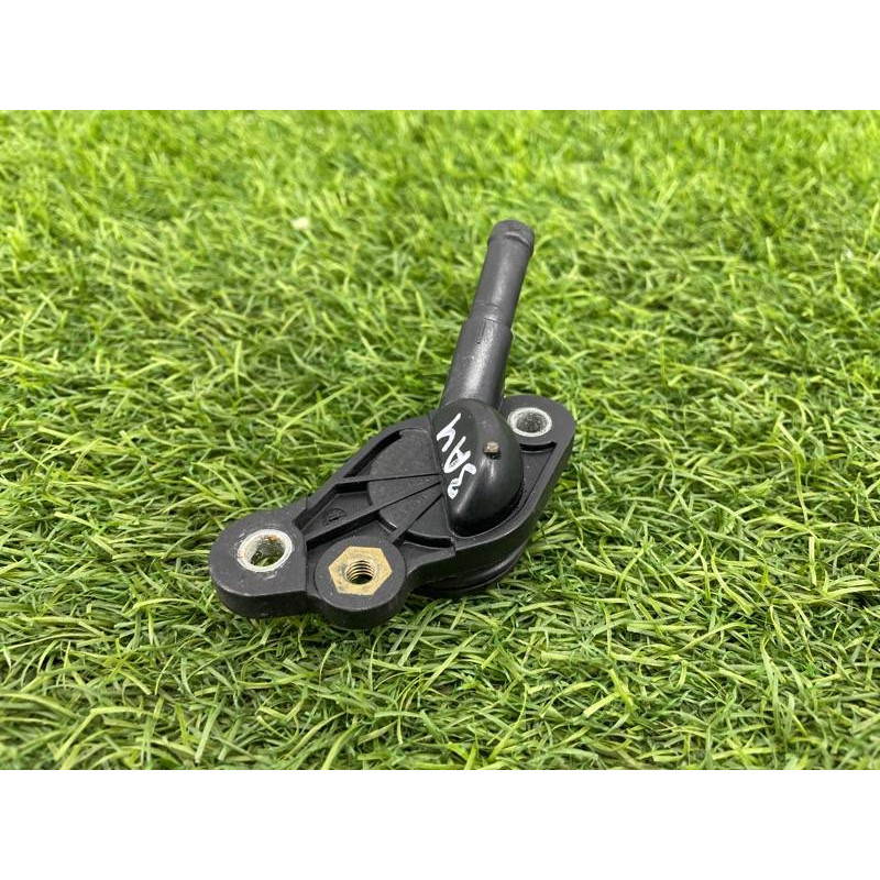 Фланец системы охлаждения (система охлаждения) AUDI A4 B9 2017 2.0L 06K121132