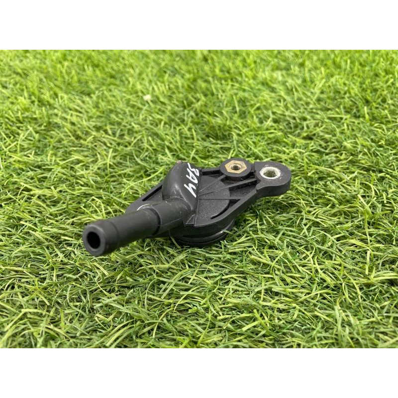 Фланец системы охлаждения (система охлаждения) AUDI A4 B9 2017 2.0L 06K121132