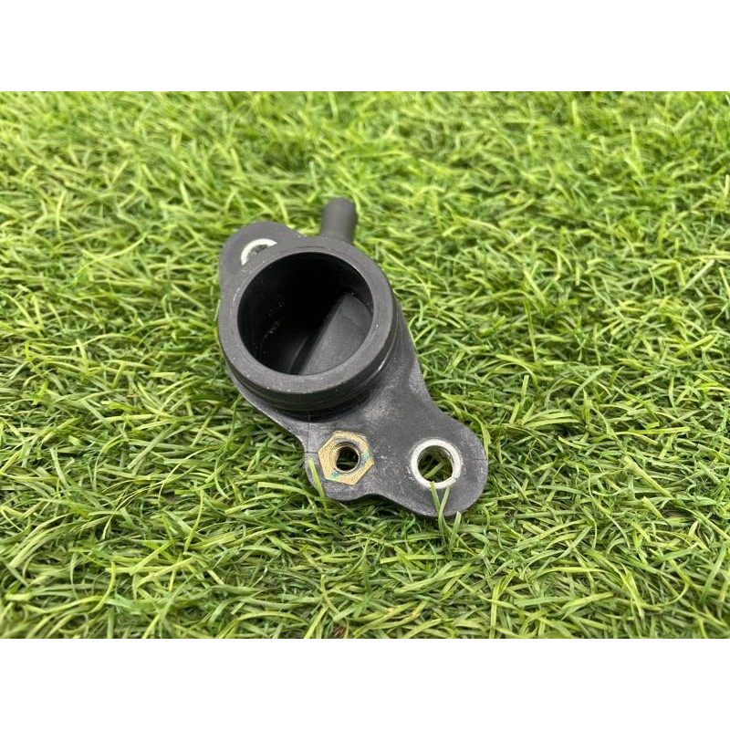 Фланец системы охлаждения (система охлаждения) AUDI A4 B9 2017 2.0L 06K121132