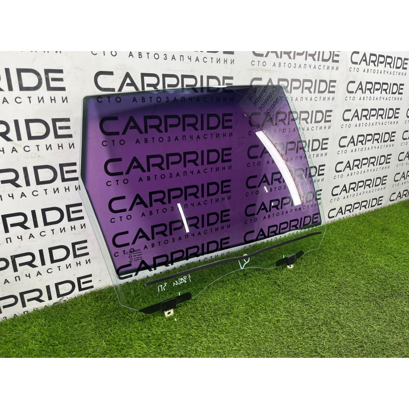 Скло (кузов і елементи) Renault Scenic III 2011 1.6 R9M 823000010R