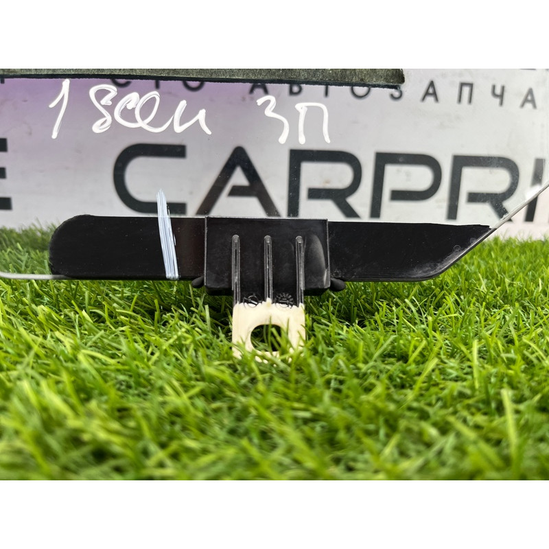 Скло (кузов і елементи) Renault Scenic III 2011 1.6 R9M 823000010R