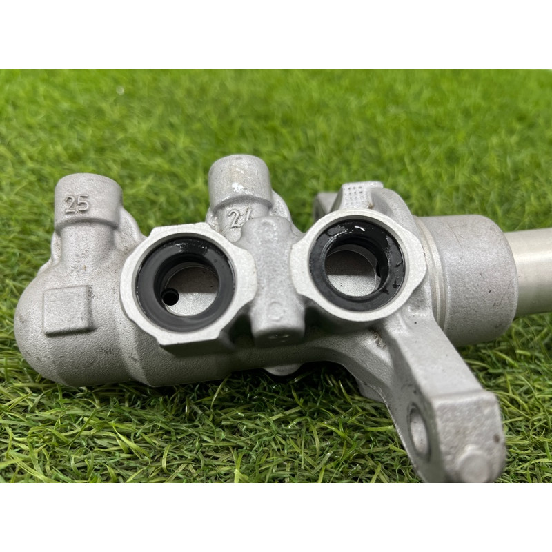 Главный тормозной цилиндр (тормозная система) FORD ESCAPE MK4 2020 1.5 JX6Z2140K