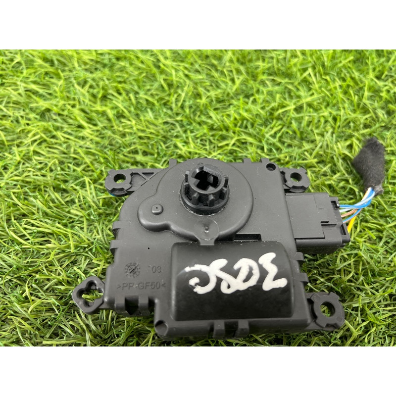 Привод заслонки отопителя (отопление и кондиционирование) FORD ESCAPE MK4 2020 1.5 LX6Z19E616KA