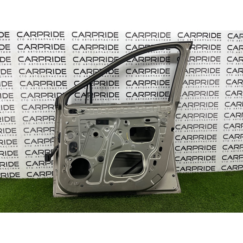 Дверь голая (наружные элементы кузова) Renault Scenic III 2011 1.6 R9M 801008349R