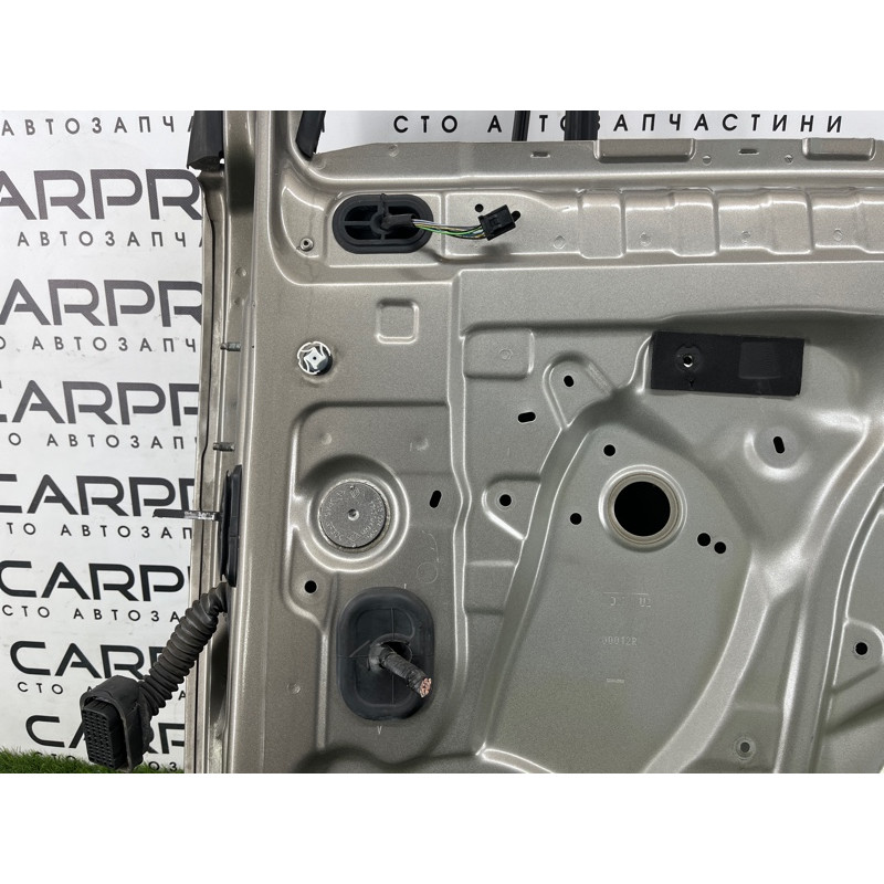 Дверь голая (наружные элементы кузова) Renault Scenic III 2011 1.6 R9M 801008349R