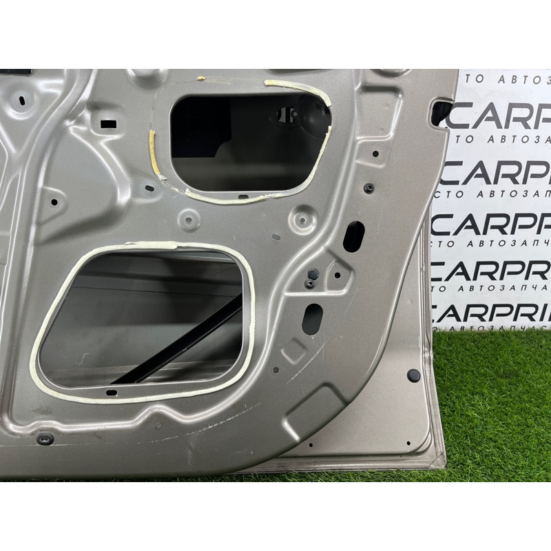 Дверь голая (наружные элементы кузова) Renault Scenic III 2011 1.6 R9M 801008349R
