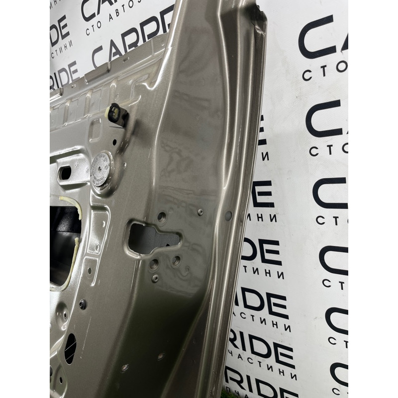 Дверь голая (наружные элементы кузова) Renault Scenic III 2011 1.6 R9M 801008349R