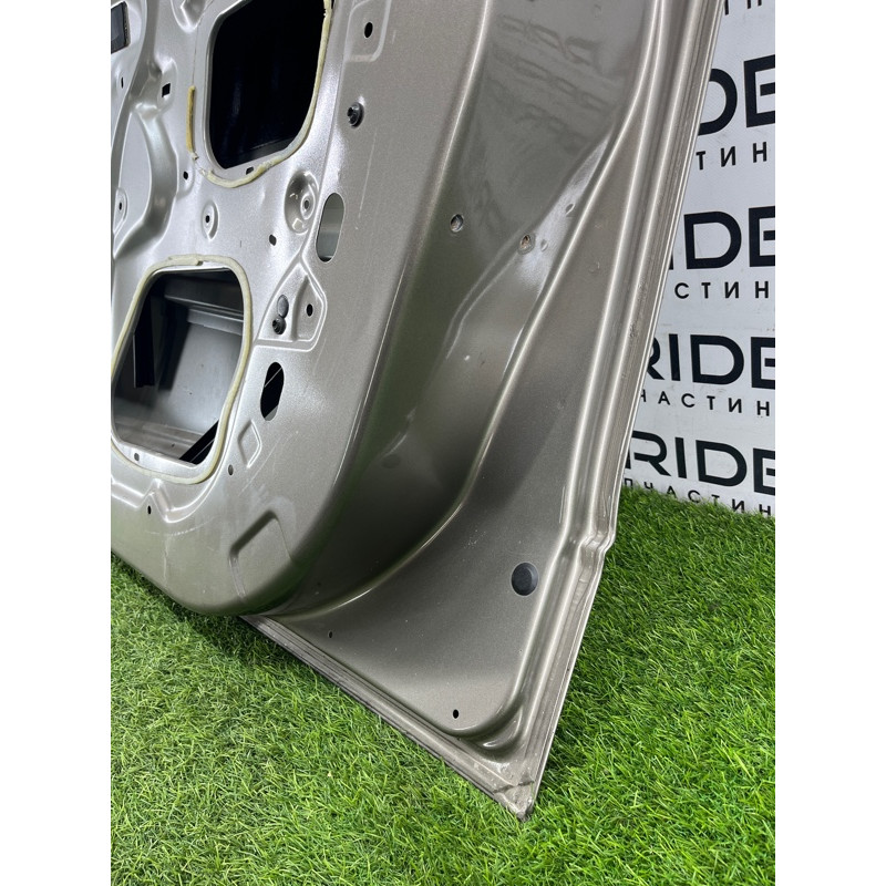 Дверь голая (наружные элементы кузова) Renault Scenic III 2011 1.6 R9M 801008349R