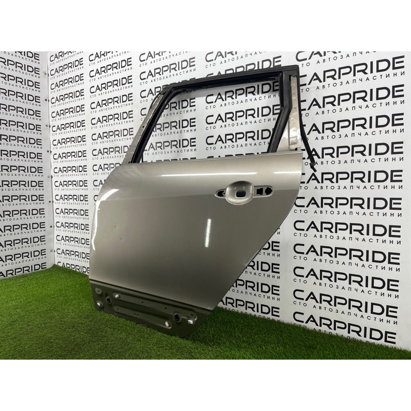 Дверь голая (наружные элементы кузова) Renault Scenic III 2011 1.6 R9M 821017991R