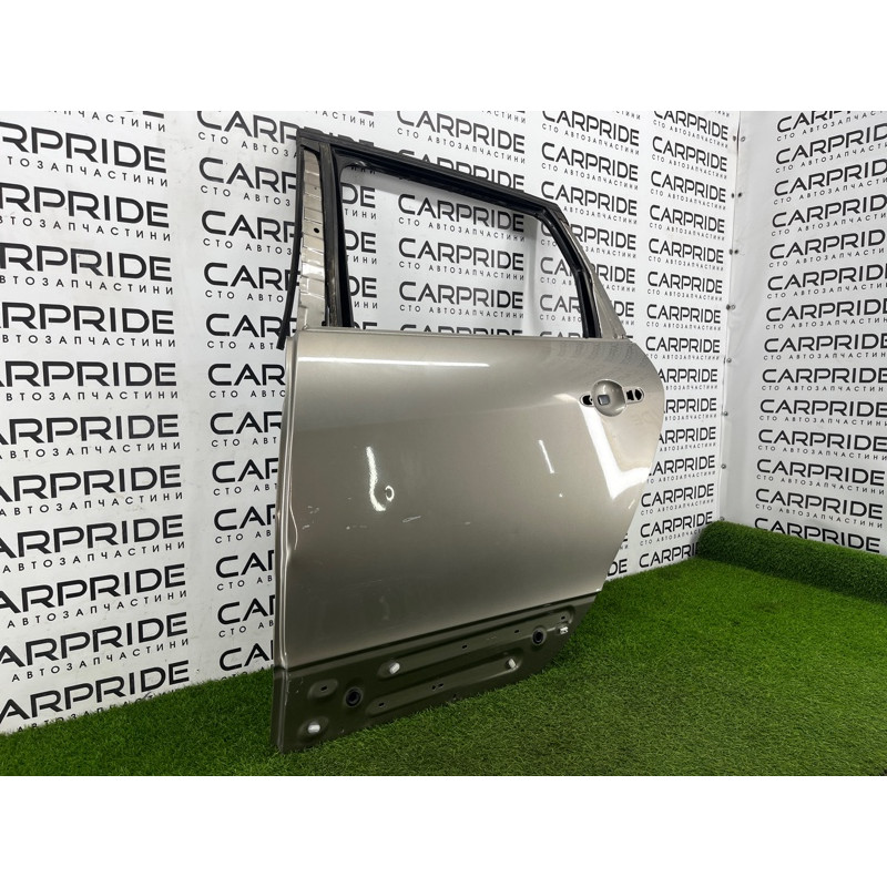 Дверь голая (наружные элементы кузова) Renault Scenic III 2011 1.6 R9M 821017991R