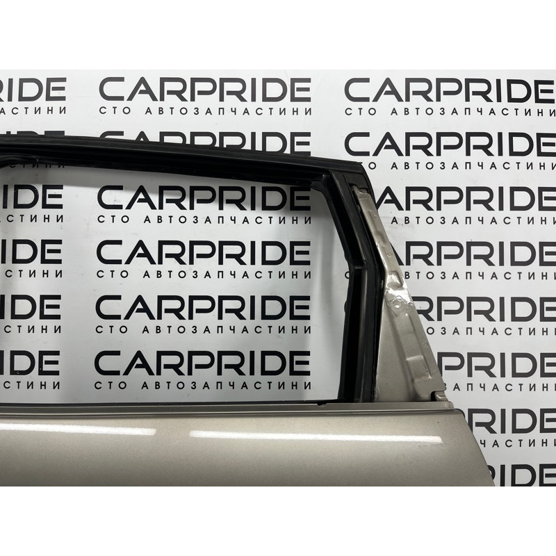 Дверь голая (наружные элементы кузова) Renault Scenic III 2011 1.6 R9M 821017991R