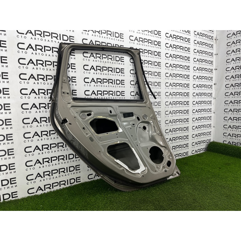 Дверь голая (наружные элементы кузова) Renault Scenic III 2011 1.6 R9M 821017991R